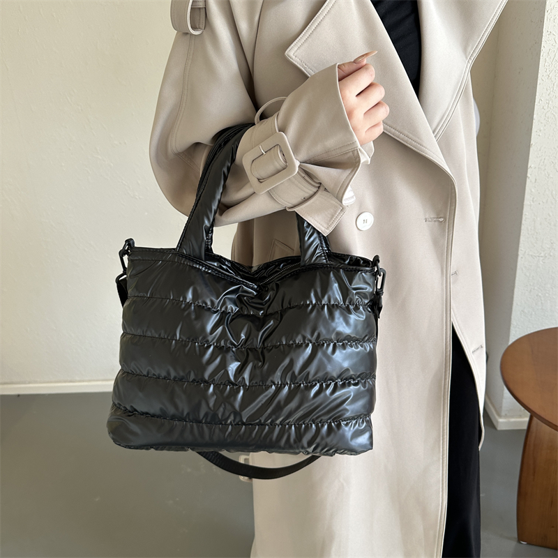Women's Pvc Solid Color Basic Square Zipper Shoulder Bag Crossbody Bag display picture 12