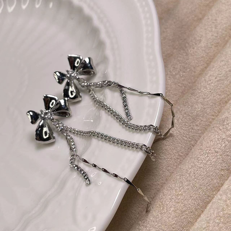 1 Pair Sweet Bow Knot Tassel Plating Inlay Alloy Rhinestones Silver Plated Drop Earrings display picture 3