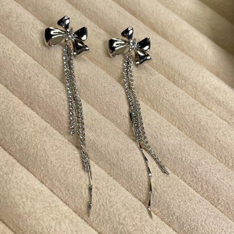 1 Pair Sweet Bow Knot Tassel Plating Inlay Alloy Rhinestones Silver Plated Drop Earrings display picture 5