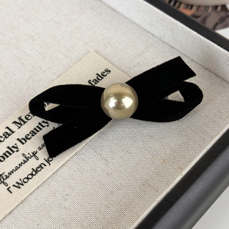 Frau Einfacher Stil Pendeln Bogenknoten Tuch Inlay Perle Haarklammer display picture 8