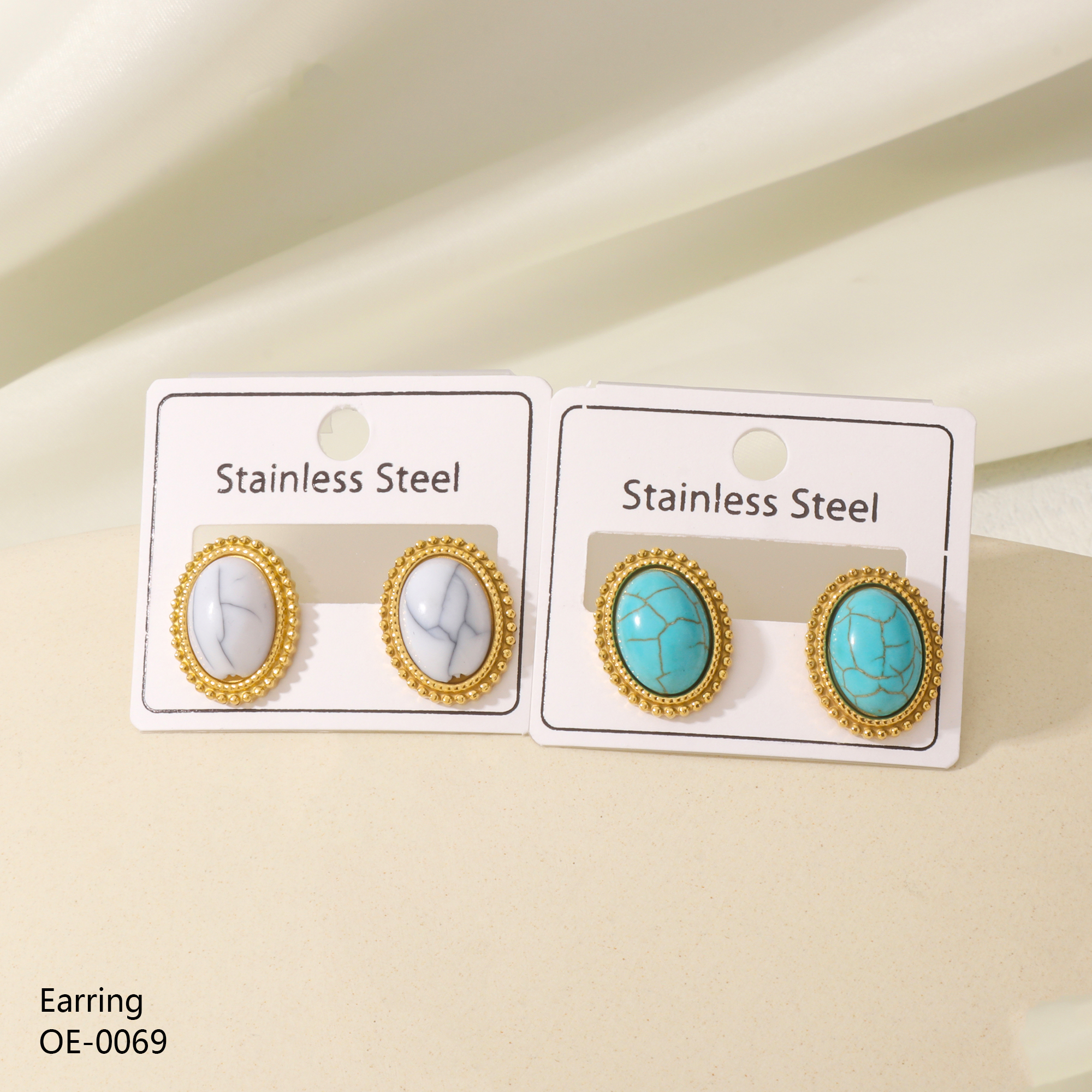 1 Pair Retro Simple Style Oval Plating Inlay 304 Stainless Steel Turquoise Opal 18K Gold Plated Ear Studs display picture 1