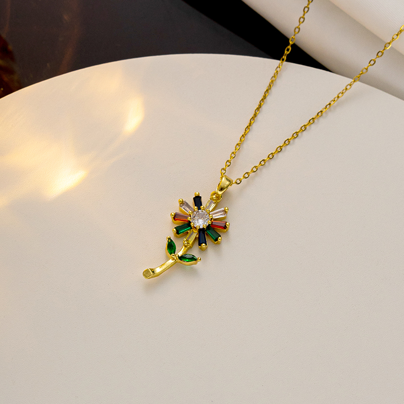 Wholesale Elegant Sunflower Stainless Steel Polishing Plating Inlay 18k Gold Plated Zircon Pendant Necklace display picture 3