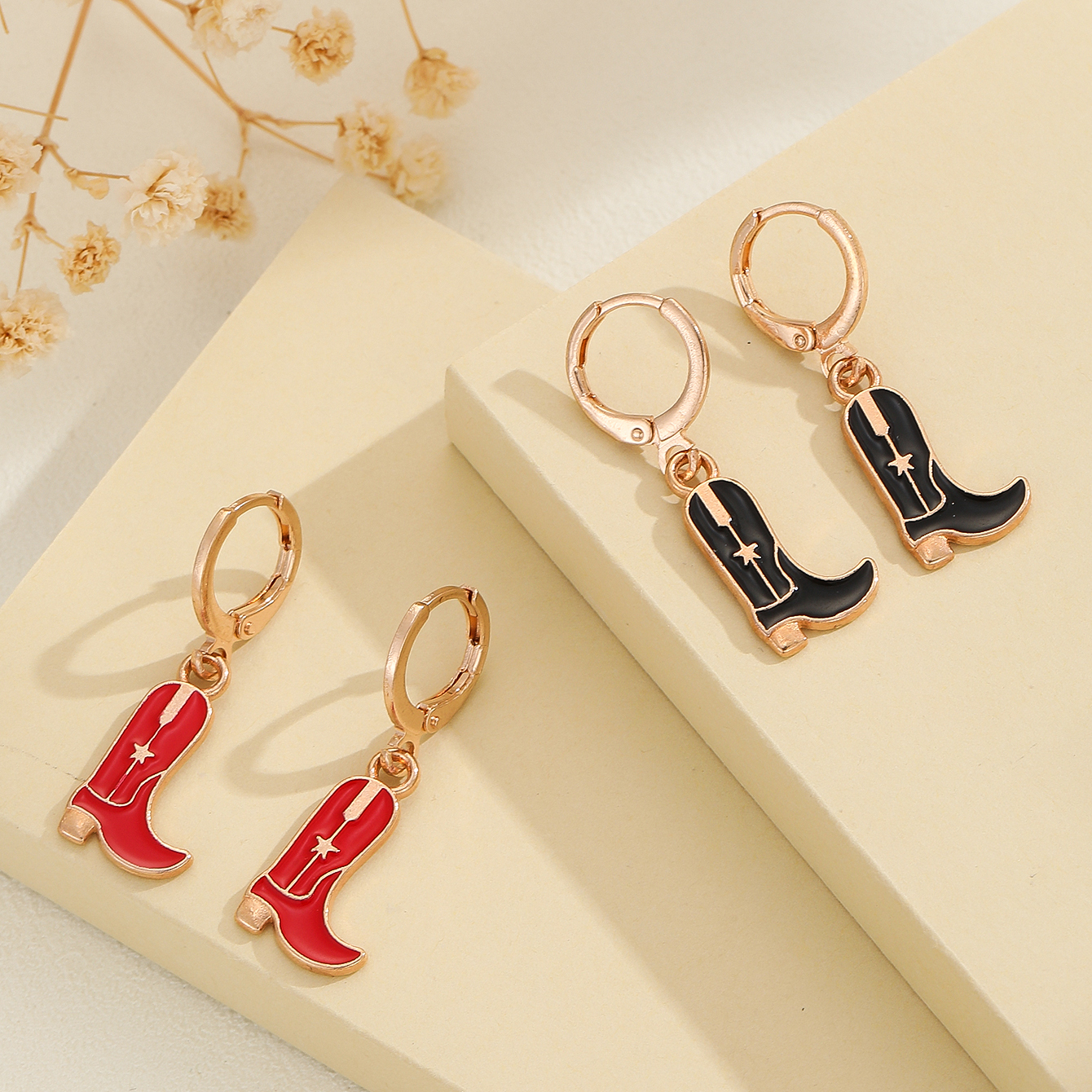 1 Pair Simple Style Commute Boots Enamel Plating Alloy Gold Plated Drop Earrings display picture 6