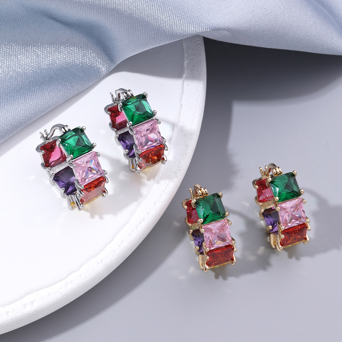1 Pair Nordic Style Vintage Style Colorful Inlay Copper Zircon 18K Gold Plated Earrings display picture 1