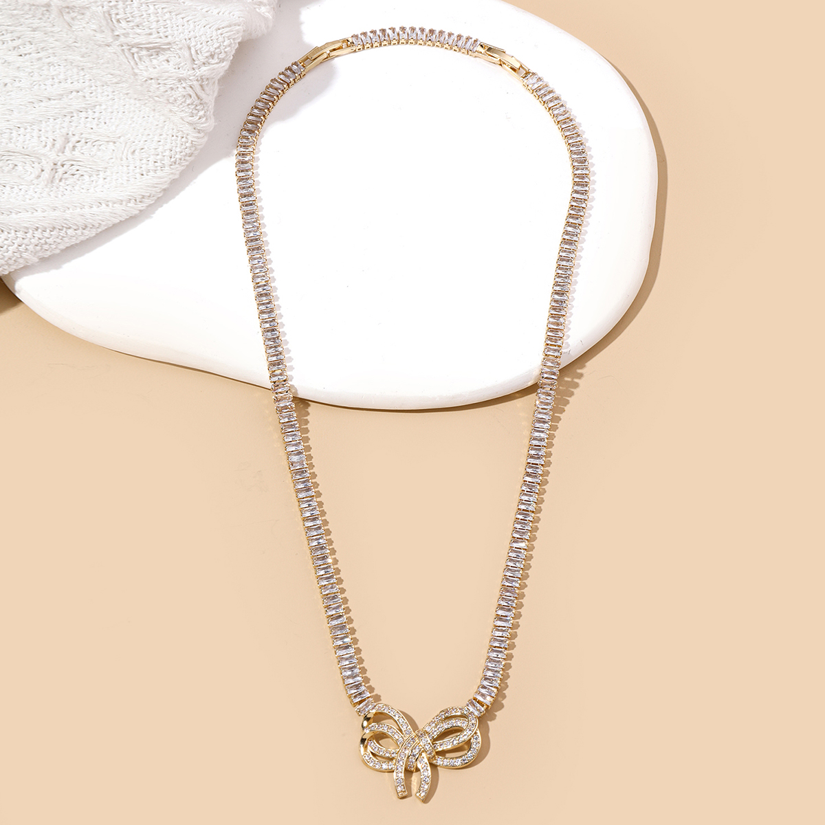 Ig Style Flower Bow Knot Copper 18k Gold Plated Zircon Pendant Necklace In Bulk display picture 1