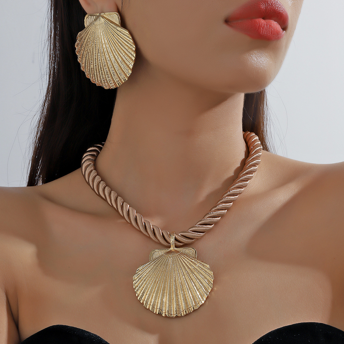 Elegant Luxurious Shell Alloy Plating Gold Plated Women's Jewelry Set display picture 7