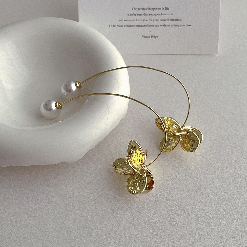 1 Stück Vintage-stil Blume Überzug Inlay Kupfer Künstliche Perlen 14 Karat Vergoldet Ohr Hängen display picture 3