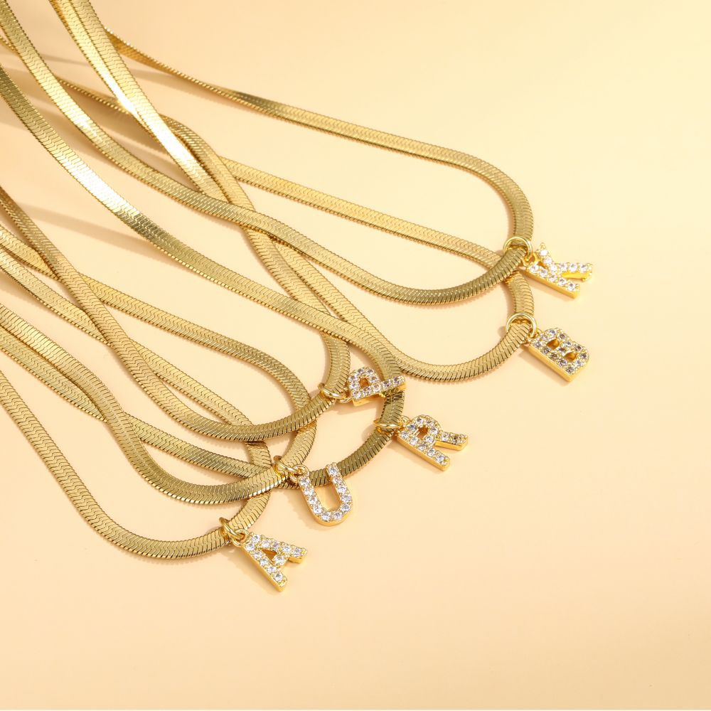 Elegant Letter Copper Pendant Necklace In Bulk display picture 4