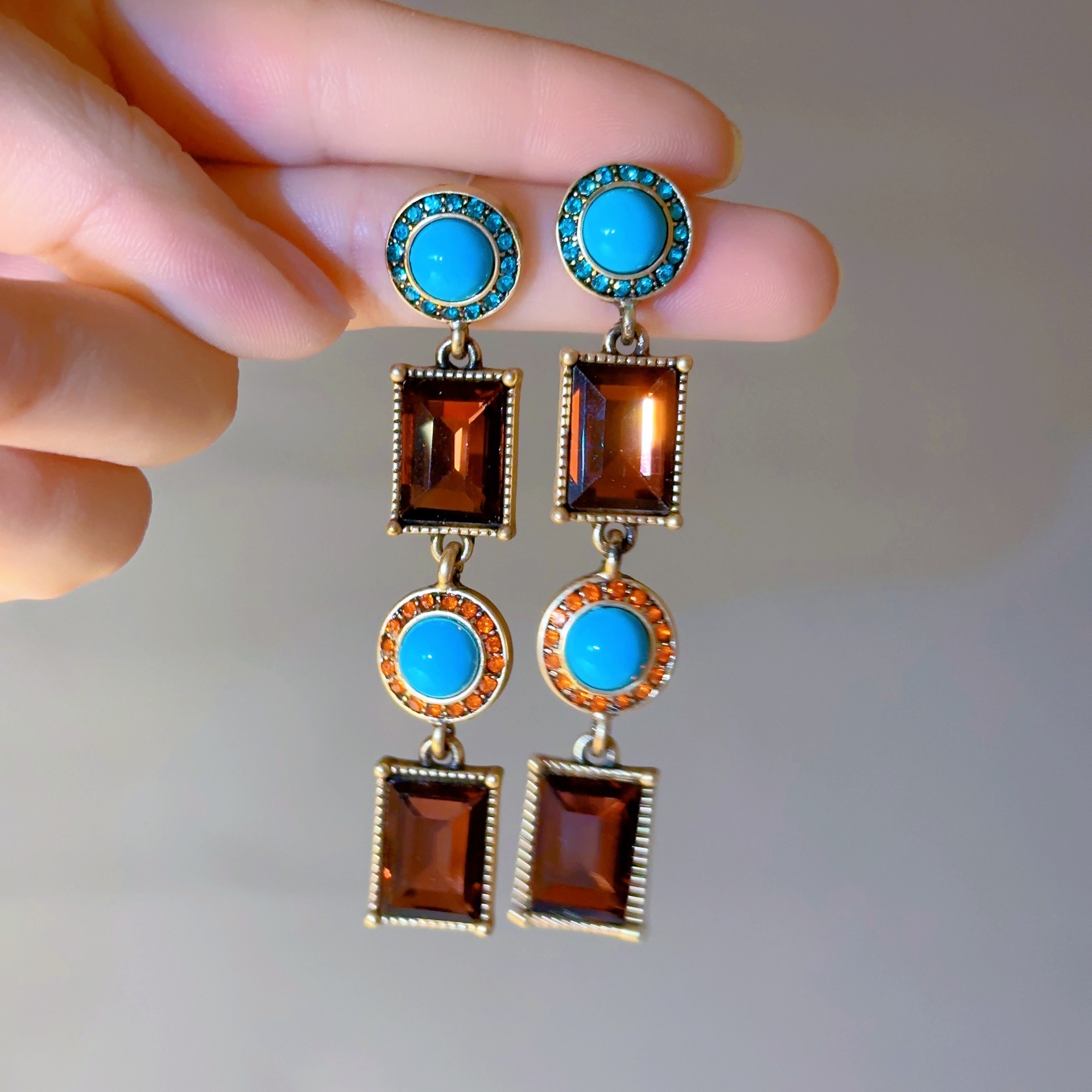 1 Pair Vintage Style Round Color Block Square Alloy Drop Earrings display picture 1