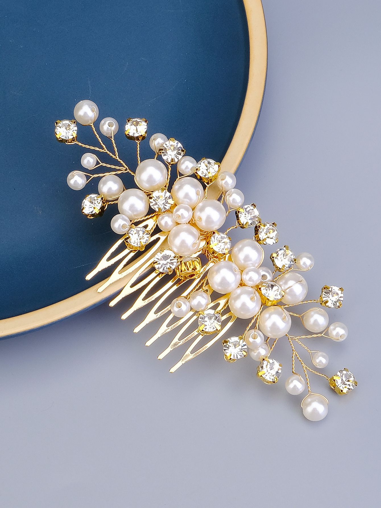 Women's Sweet Geometric Solid Color Alloy Plating Inlay Artificial Pearls Rhinestones Insert Comb display picture 1