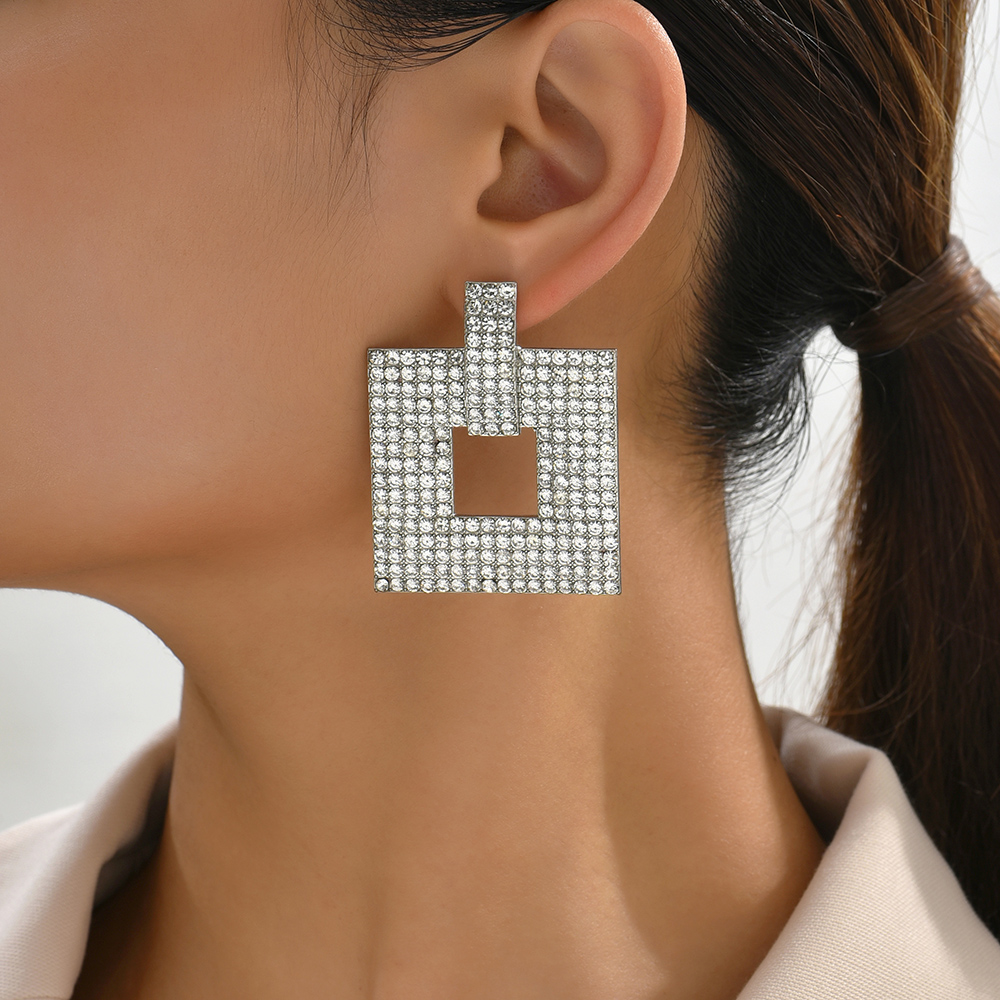 1 Pair Retro Exaggerated Square Plating Hollow Out Inlay Zinc Alloy Rhinestones Dangling Earrings display picture 9