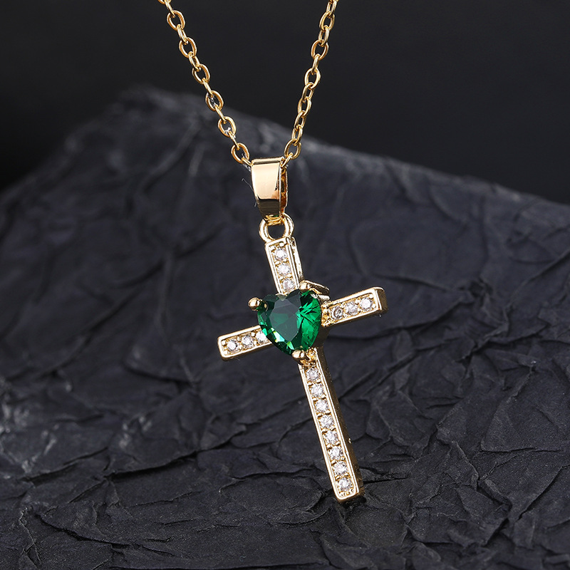 Simple Style Cross Heart Shape Copper Women's Pendant Necklace display picture 2