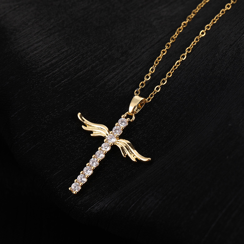 Vintage Style Cross Copper Plating Inlay Zircon Women's Pendant Necklace display picture 4