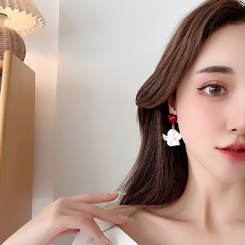 1 Pair Cute Sweet Angel Heart Shape Resin Drop Earrings display picture 4