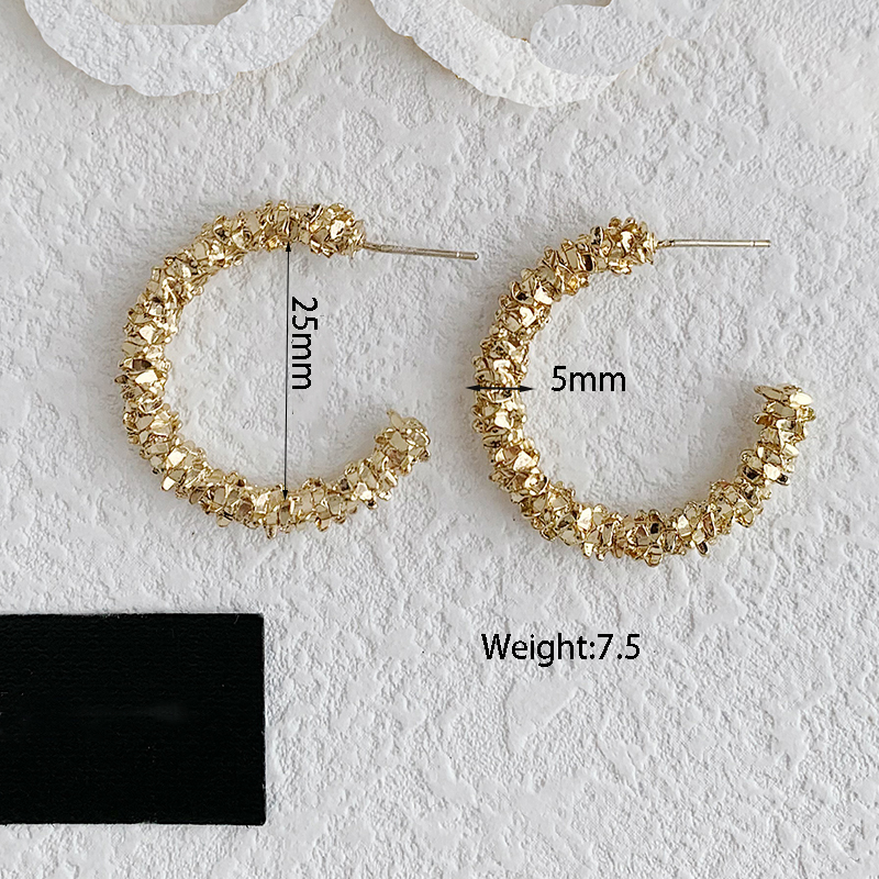 1 Pair Elegant Streetwear C Shape Alloy Gold Plated Ear Studs display picture 3