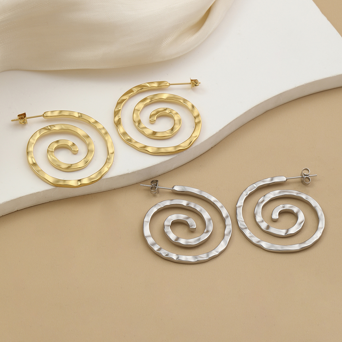 1 Pair Original Design Simple Style Circle Polishing Plating Stainless Steel 18K Gold Plated Ear Studs display picture 1