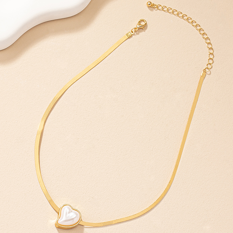 Elegant Commute Heart Shape Pearl Alloy Wholesale Pendant Necklace display picture 4