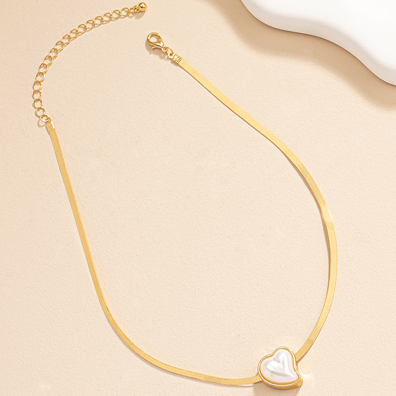 Elegant Commute Heart Shape Pearl Alloy Wholesale Pendant Necklace display picture 5