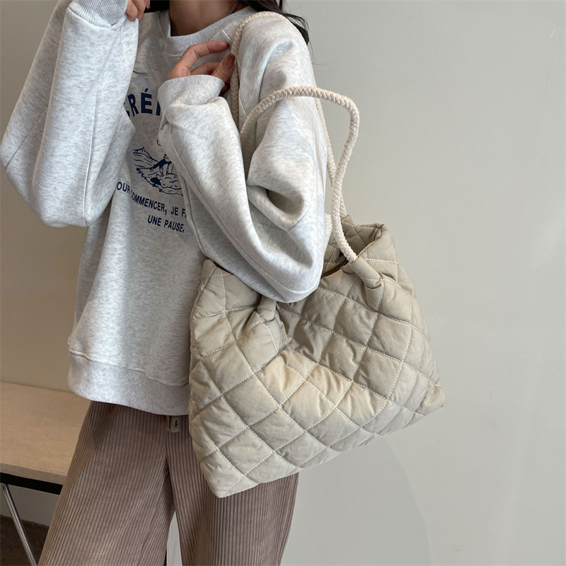 Women's Cloth Lattice Preppy Style Classic Style Streetwear Sewing Thread Square Zipper Shoulder Bag display picture 4