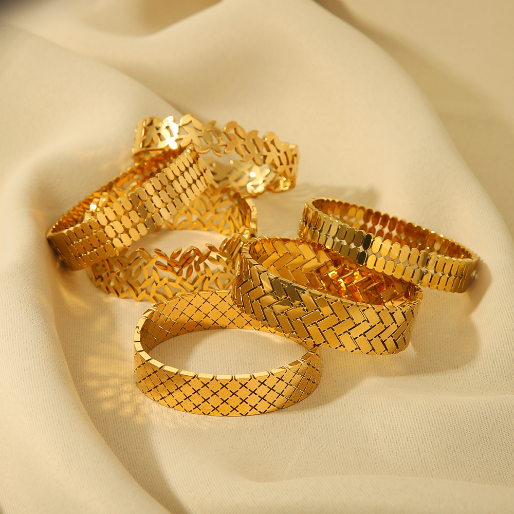 Style Moderne Style Simple Rond Acier Inoxydable 304 Plaqué Or 18K Bracelet En Masse display picture 9