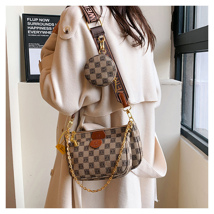 Women's Pu Leather Plaid Vintage Style Square Zipper Shoulder Bag display picture 3