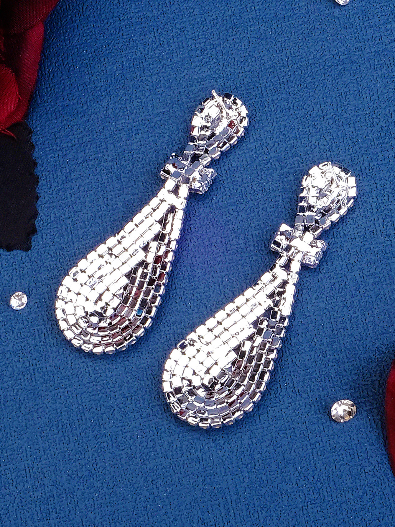 1 Pair Elegant Lady Shiny Water Droplets Tassel Rhinestone Drop Earrings display picture 3