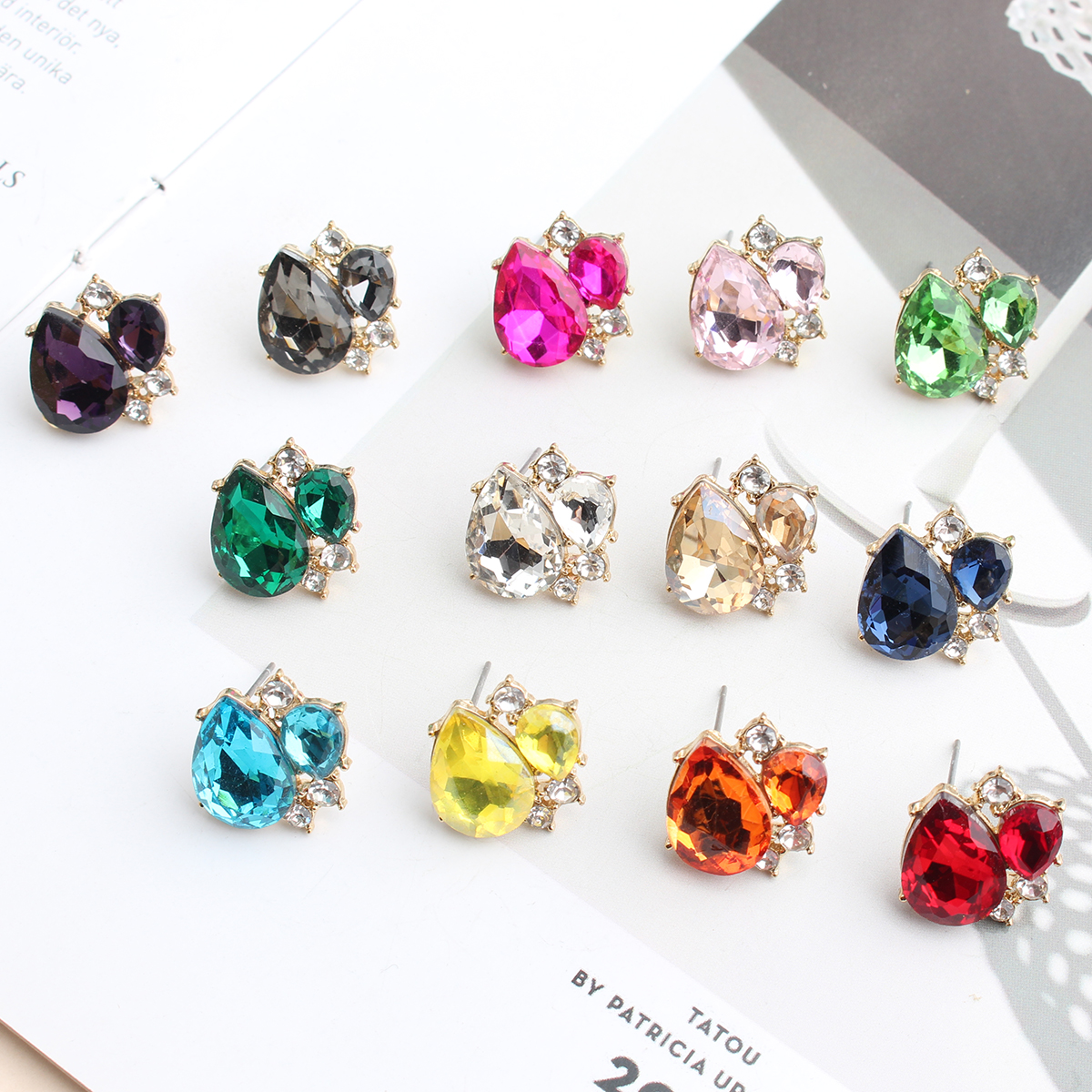 1 Pair Elegant Leaves Water Droplets Plating Inlay Alloy Crystal Rhinestones Gold Plated Ear Studs display picture 1