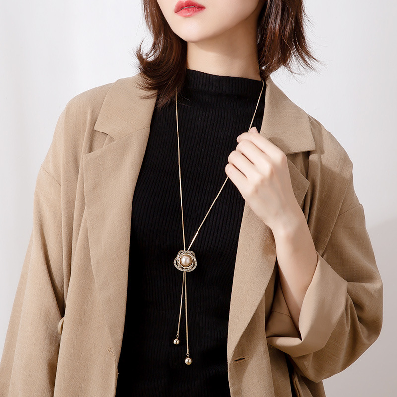 Lady Solid Color Alloy Plating 18k Gold Plated Women's Sweater Chain display picture 4