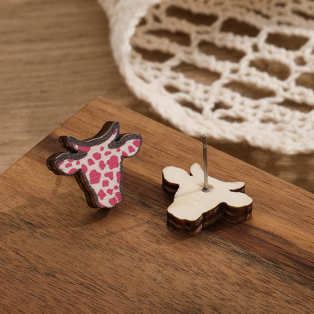 1 Pair Simple Style Commute Cattle Wood Ear Studs display picture 10