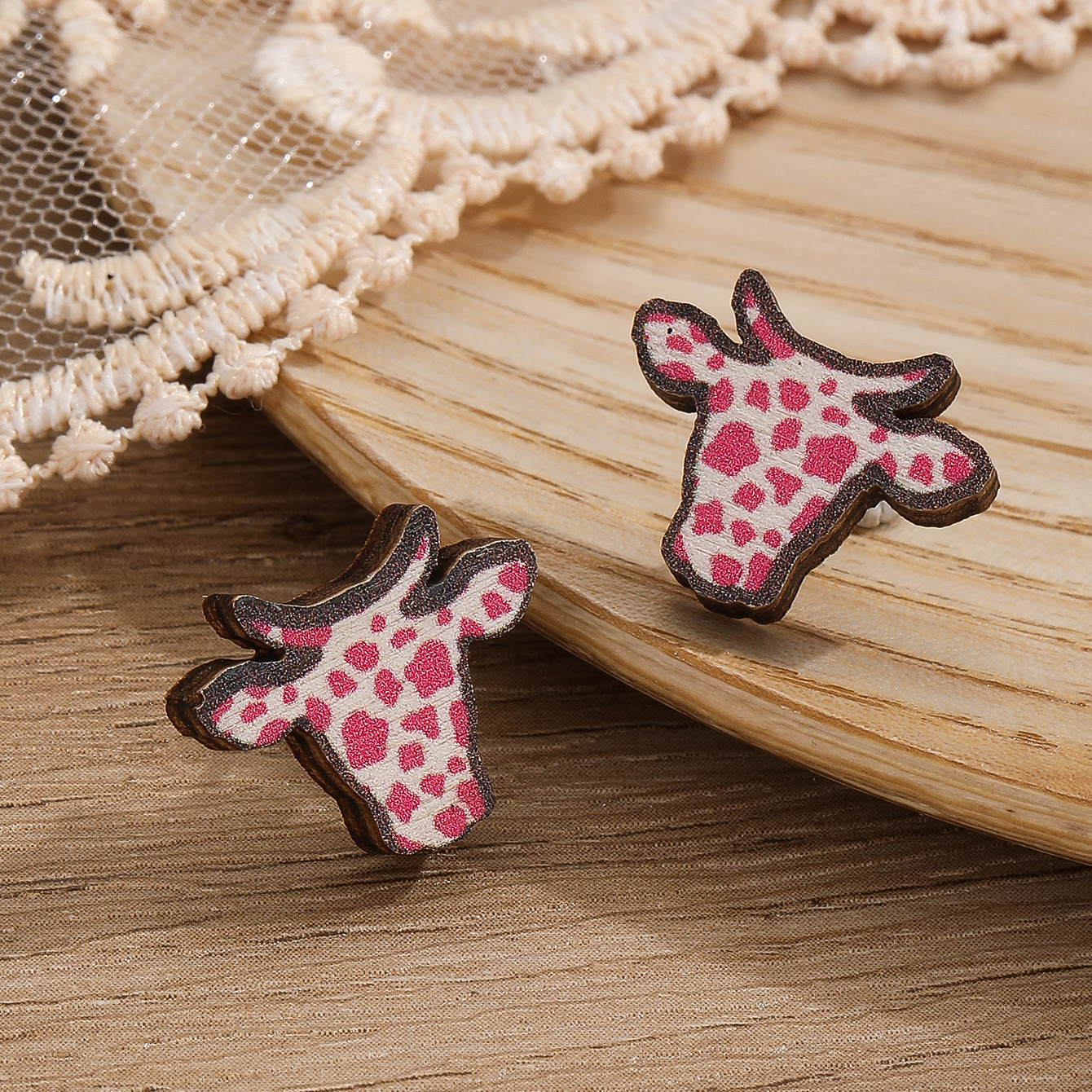 1 Pair Simple Style Commute Cattle Wood Ear Studs display picture 9