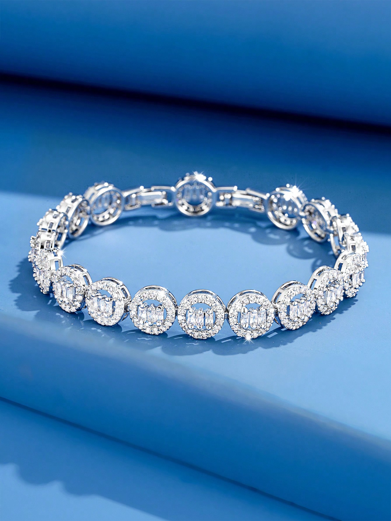 Elegant Glam Solid Color Brass White Gold Plated Zircon Bracelets In Bulk display picture 2