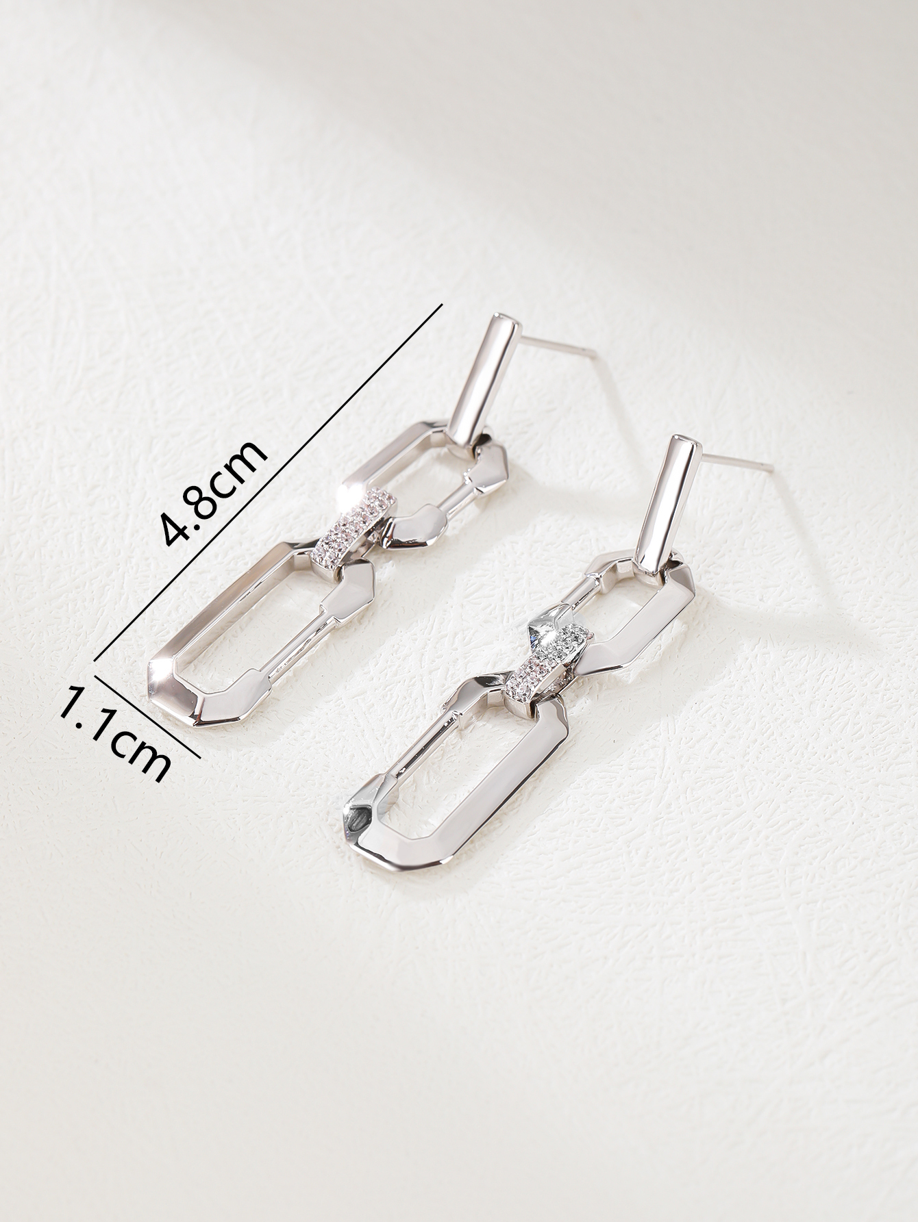 1 Pair Basic Modern Style Geometric Copper White Gold Plated Drop Earrings display picture 3
