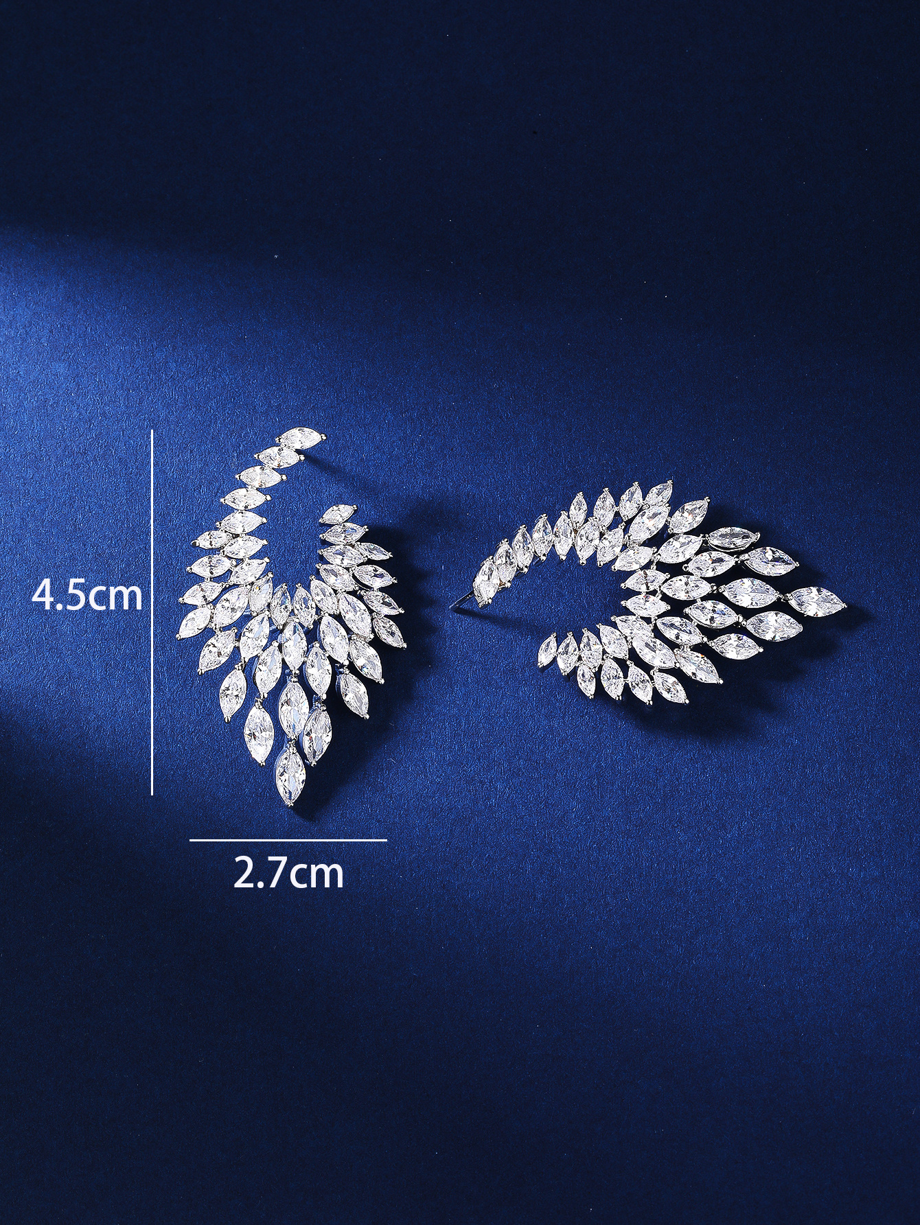 1 Pair Elegant Wedding Shiny Geometric Plating Inlay Copper Zircon White Gold Plated Earrings display picture 3