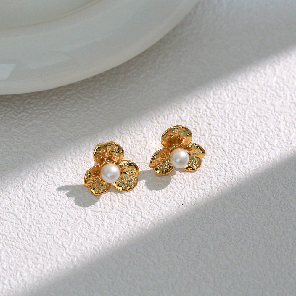1 Pair Casual Basic Flower Plating Inlay Stainless Steel Artificial Pearls 14k Gold Plated Ear Studs display picture 4