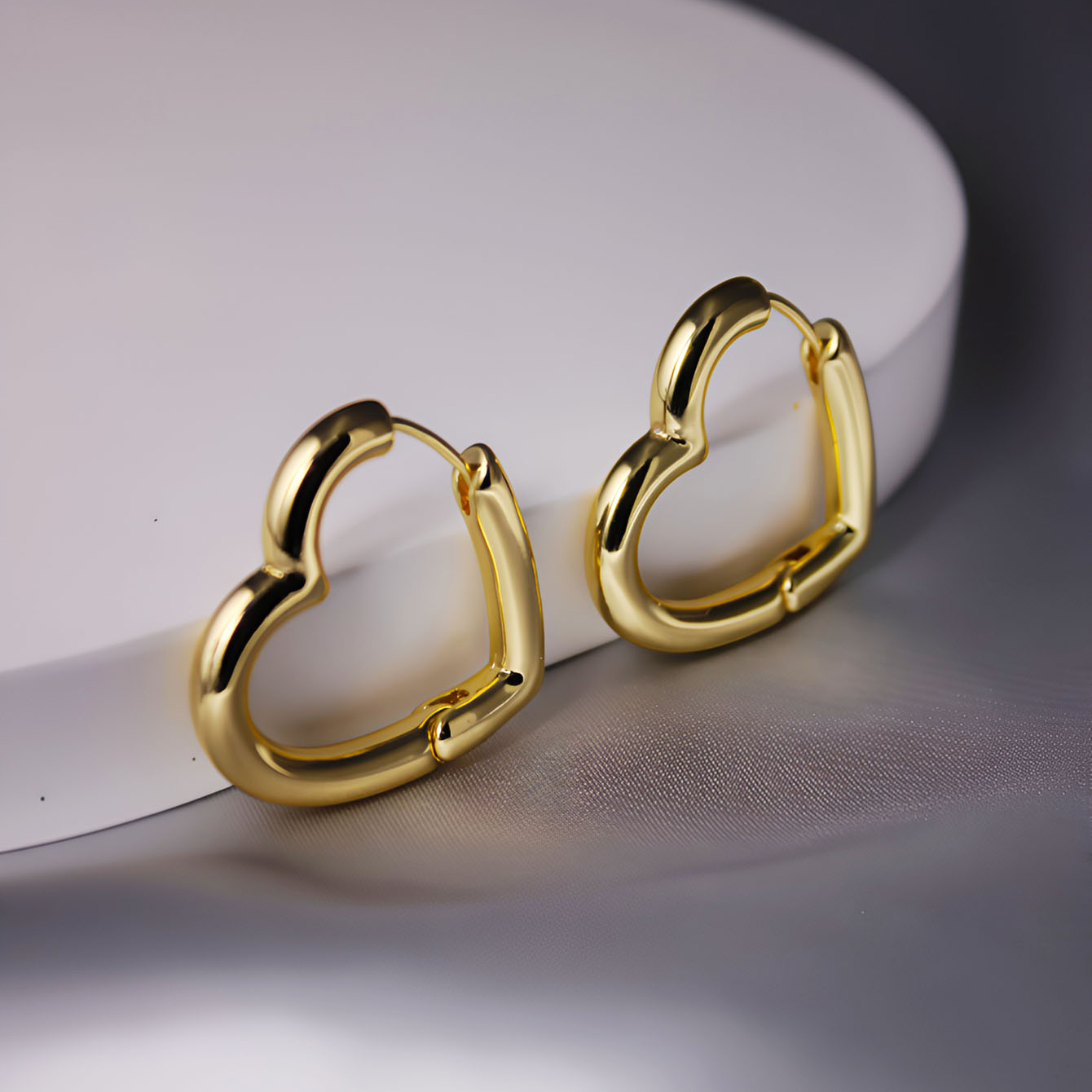 1 Pair Vintage Style Heart Shape Plating Alloy 18k Gold Plated Hoop Earrings display picture 5
