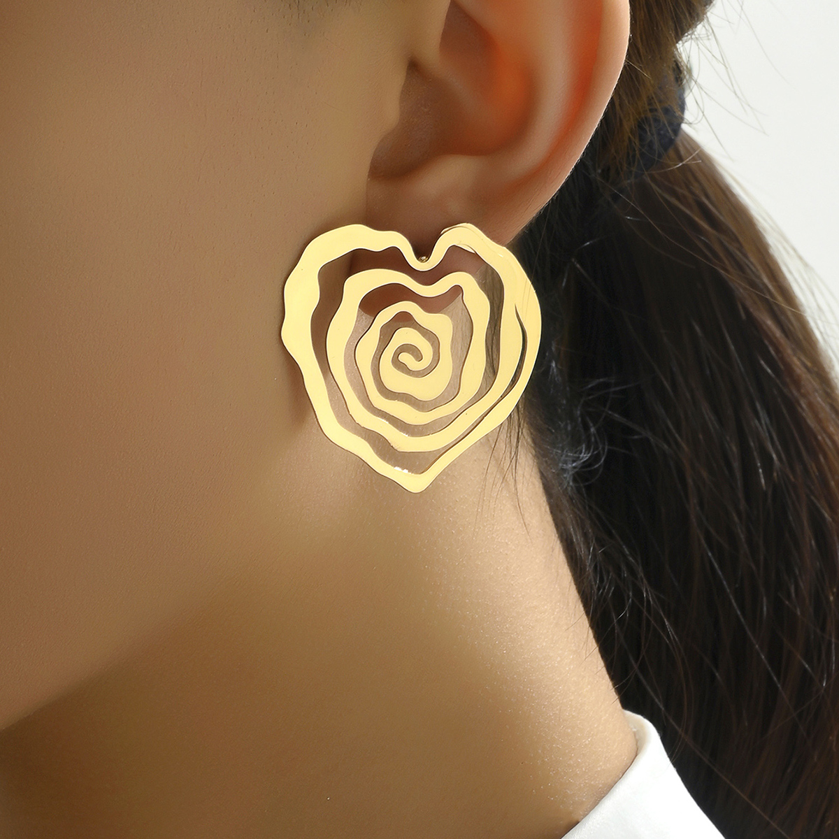 1 Pair Streetwear Heart Shape Alloy Ear Studs display picture 4