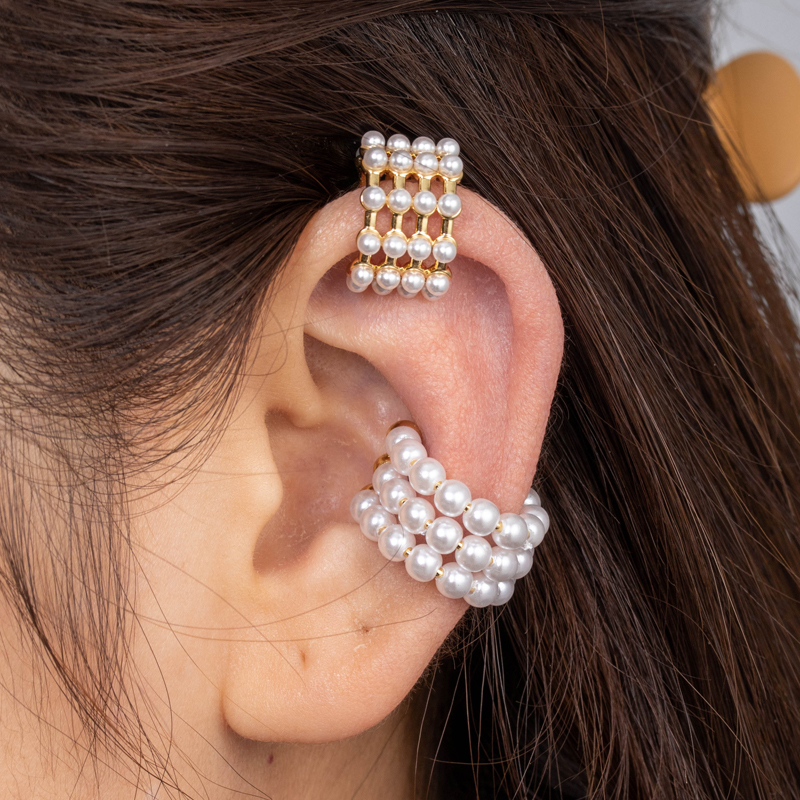 1 Piece French Style Simple Style Korean Style C Shape Pearl Copper Ear Cuffs display picture 4