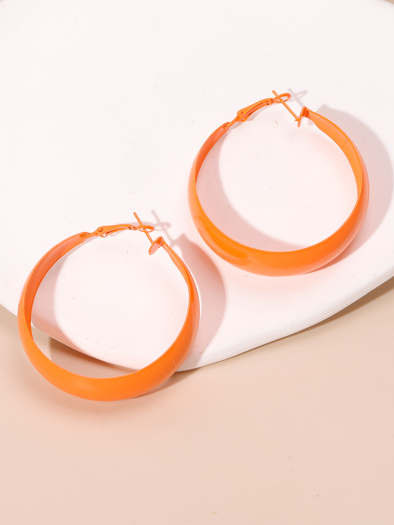 1 Pair Streetwear Solid Color Alloy Hoop Earrings display picture 3