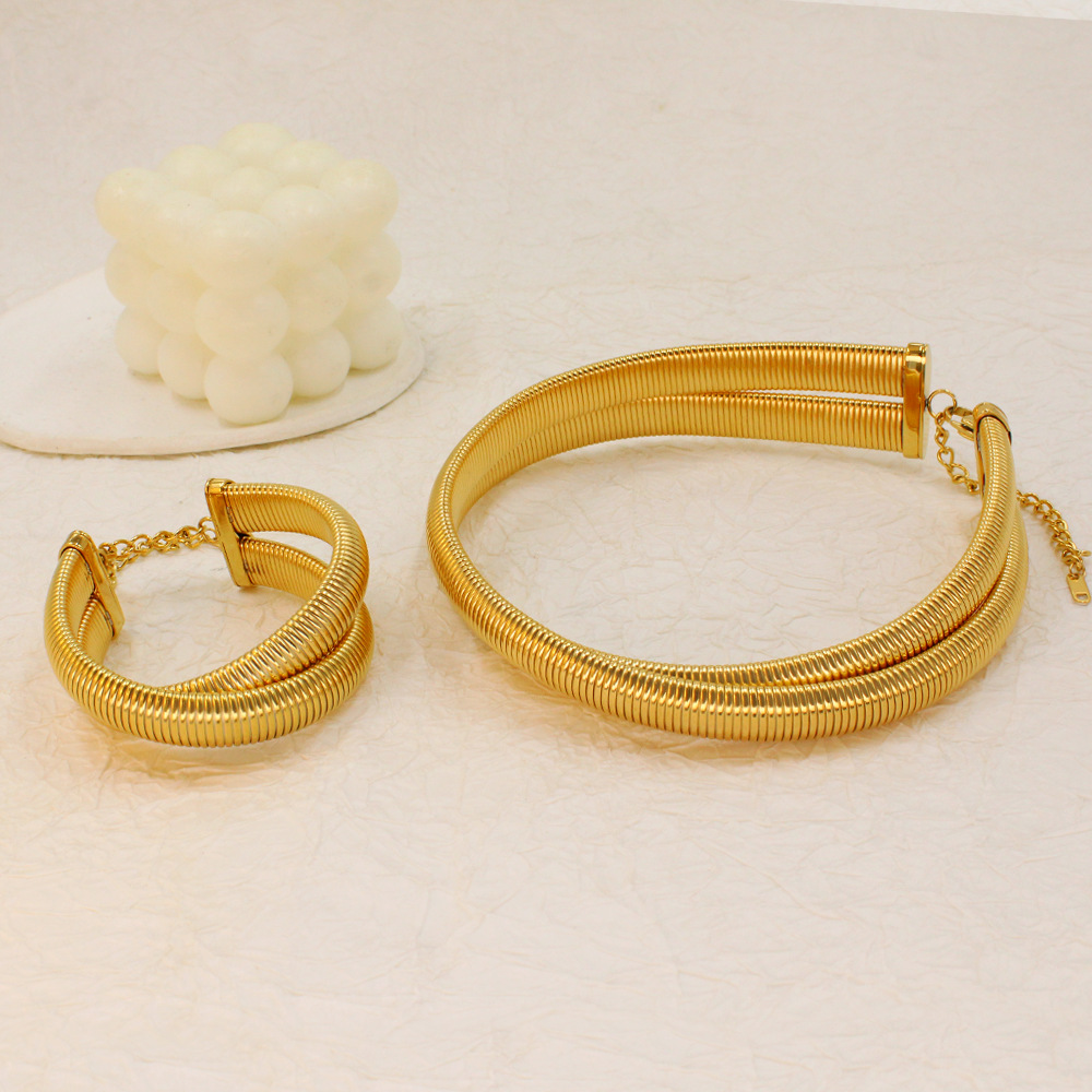 Stainless Steel 18K Gold Plated Roman Style Plating Solid Color Bracelets Necklace display picture 6