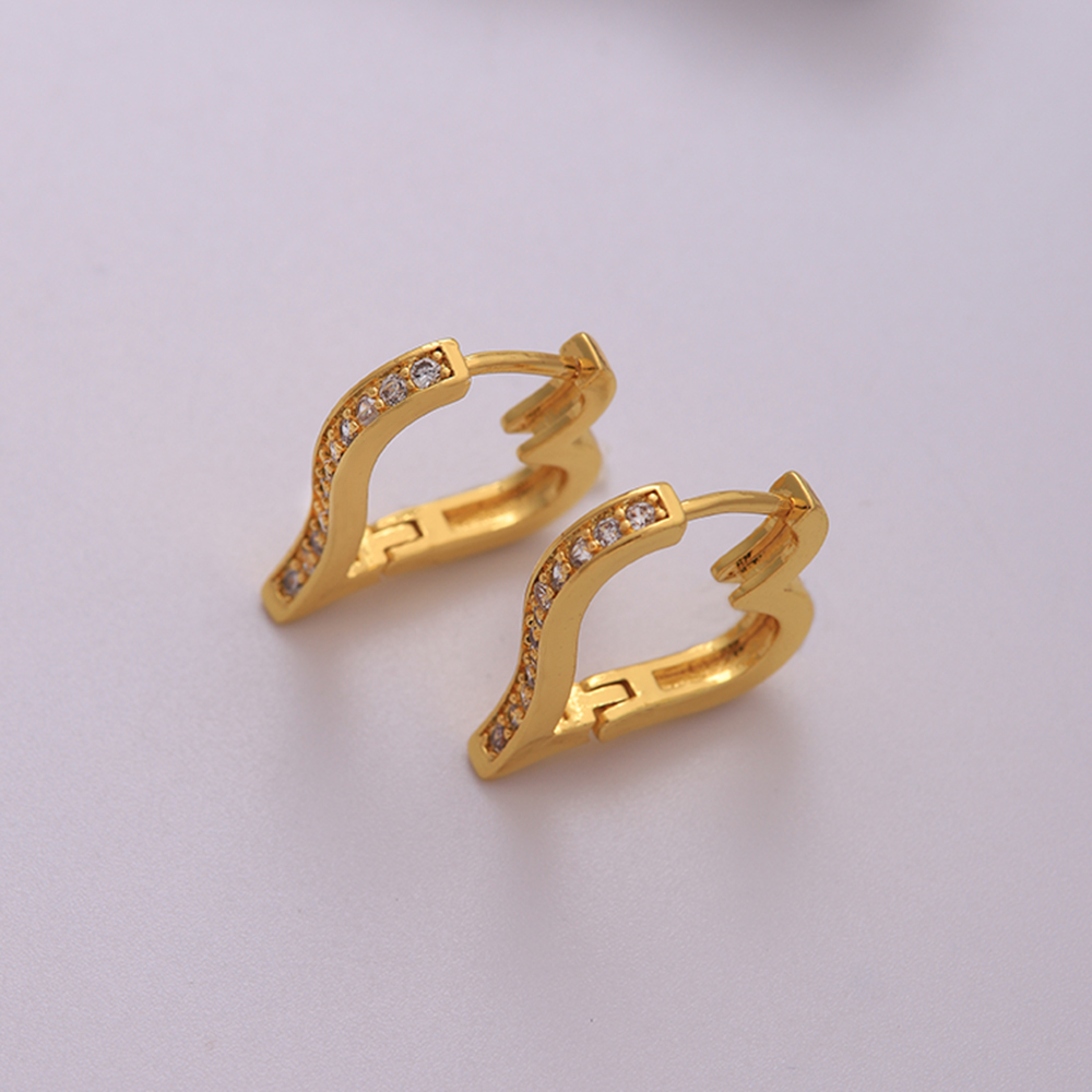 1 Pair Elegant Romantic Colorful Star Heart Shape Plating Hollow Out Inlay Metal Copper Zircon 18k Gold Plated Hoop Earrings display picture 6
