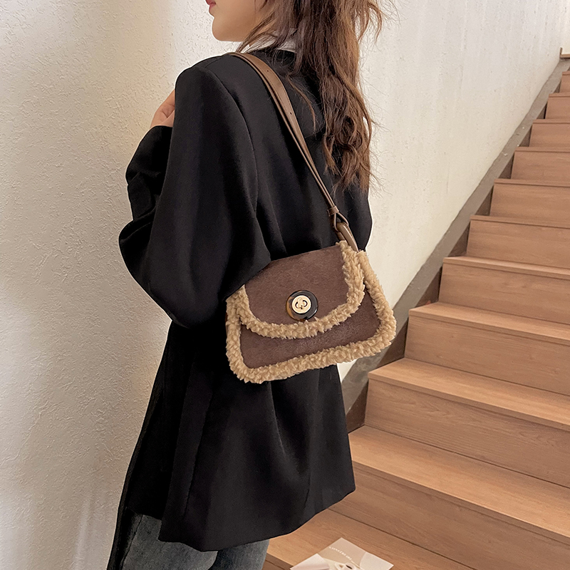 Women's Pu Leather Suede Solid Color Basic Classic Style Sewing Thread Square Flip Cover Fashion Backpack display picture 1