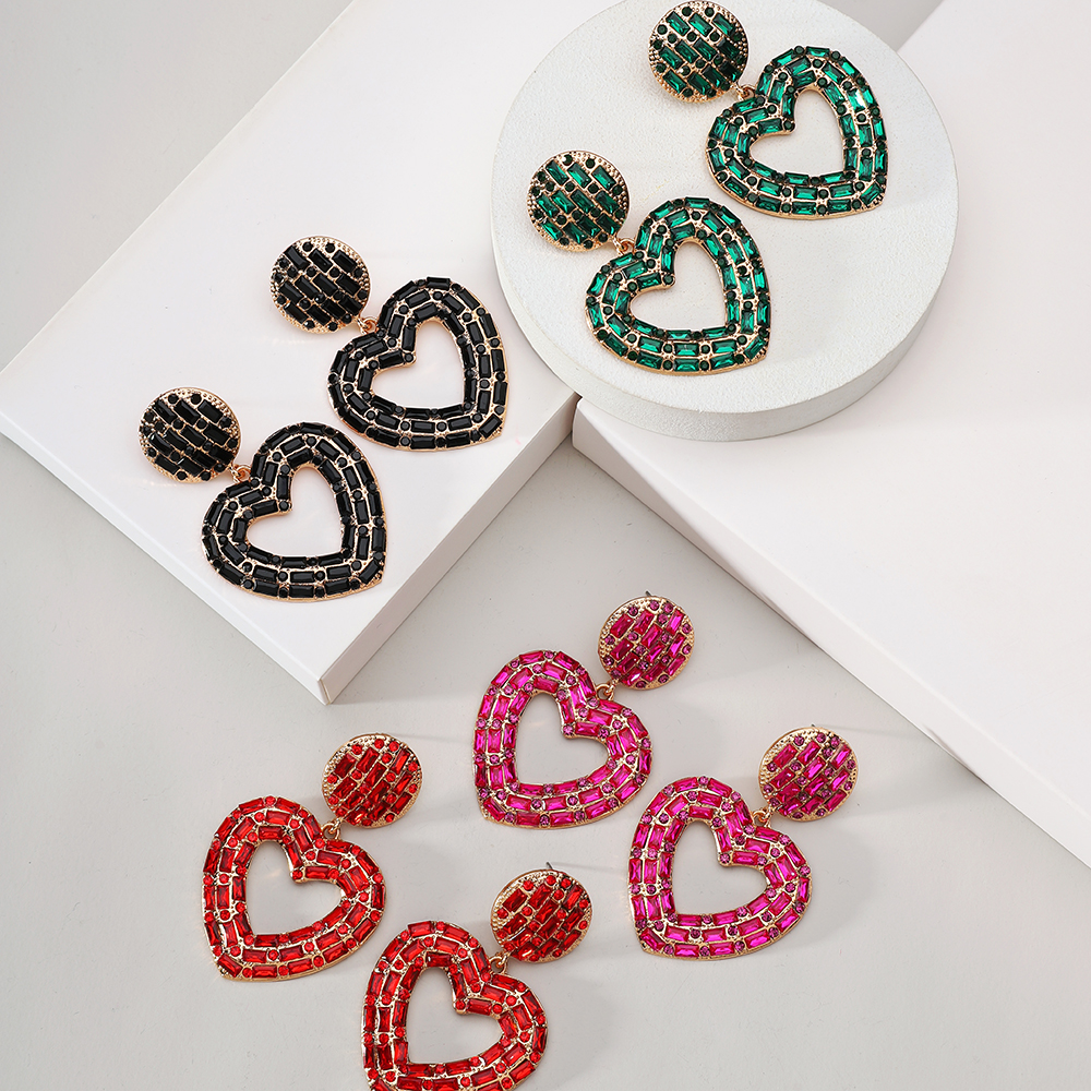 1 Pair Elegant Luxurious Lady Heart Shape Plating Inlay Zinc Alloy Rhinestones Drop Earrings display picture 3