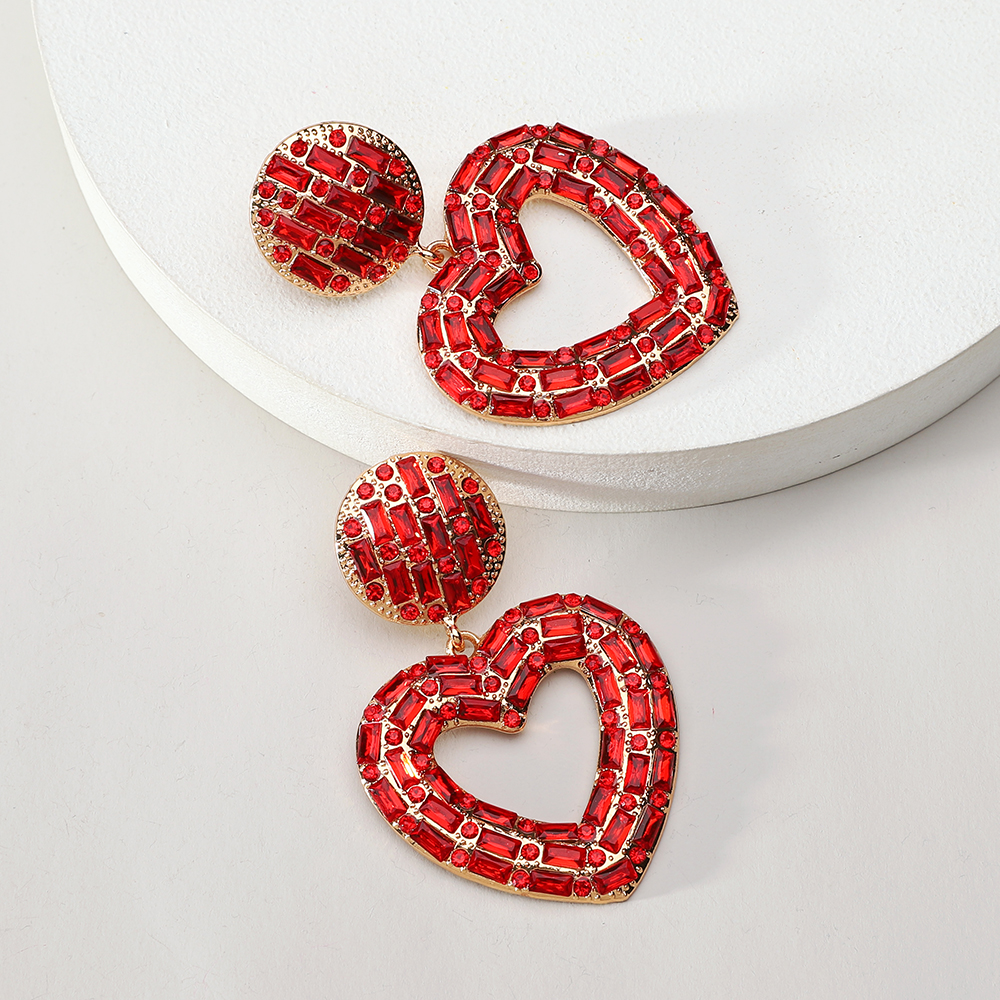 1 Pair Elegant Luxurious Lady Heart Shape Plating Inlay Zinc Alloy Rhinestones Drop Earrings display picture 11