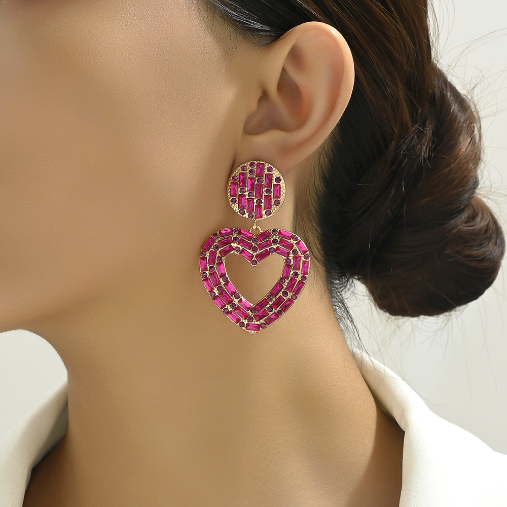 1 Pair Elegant Luxurious Lady Heart Shape Plating Inlay Zinc Alloy Rhinestones Drop Earrings display picture 8