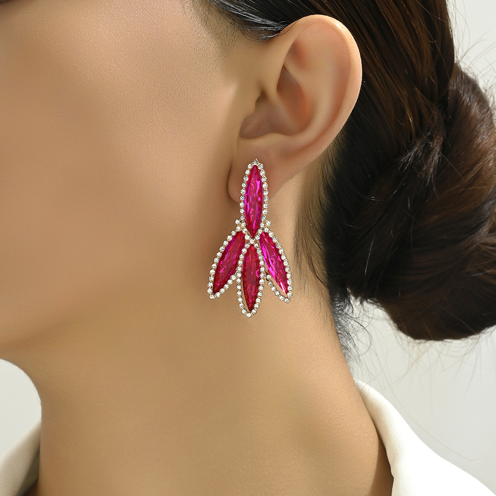 1 Pair Luxurious Shiny Geometric Plating Inlay Zinc Alloy Glass Drop Earrings display picture 8