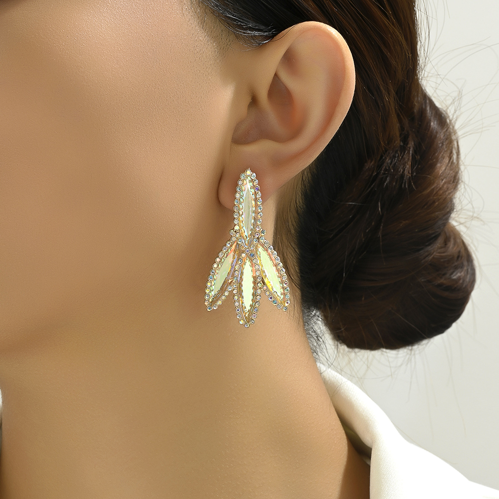 1 Pair Luxurious Shiny Geometric Plating Inlay Zinc Alloy Glass Drop Earrings display picture 9