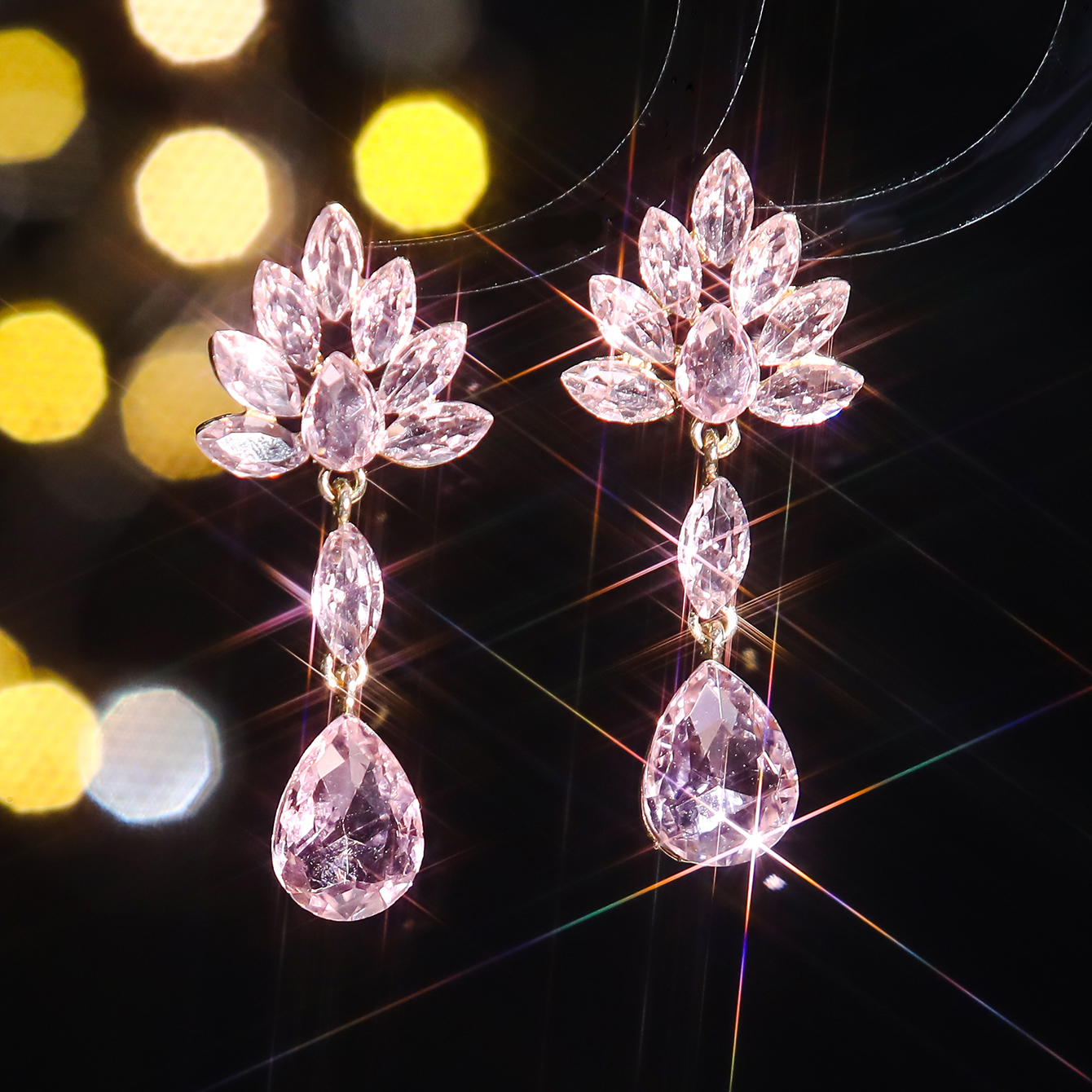 1 Pair Elegant Shiny Water Droplets Inlay Alloy Rhinestones Zircon Drop Earrings display picture 5