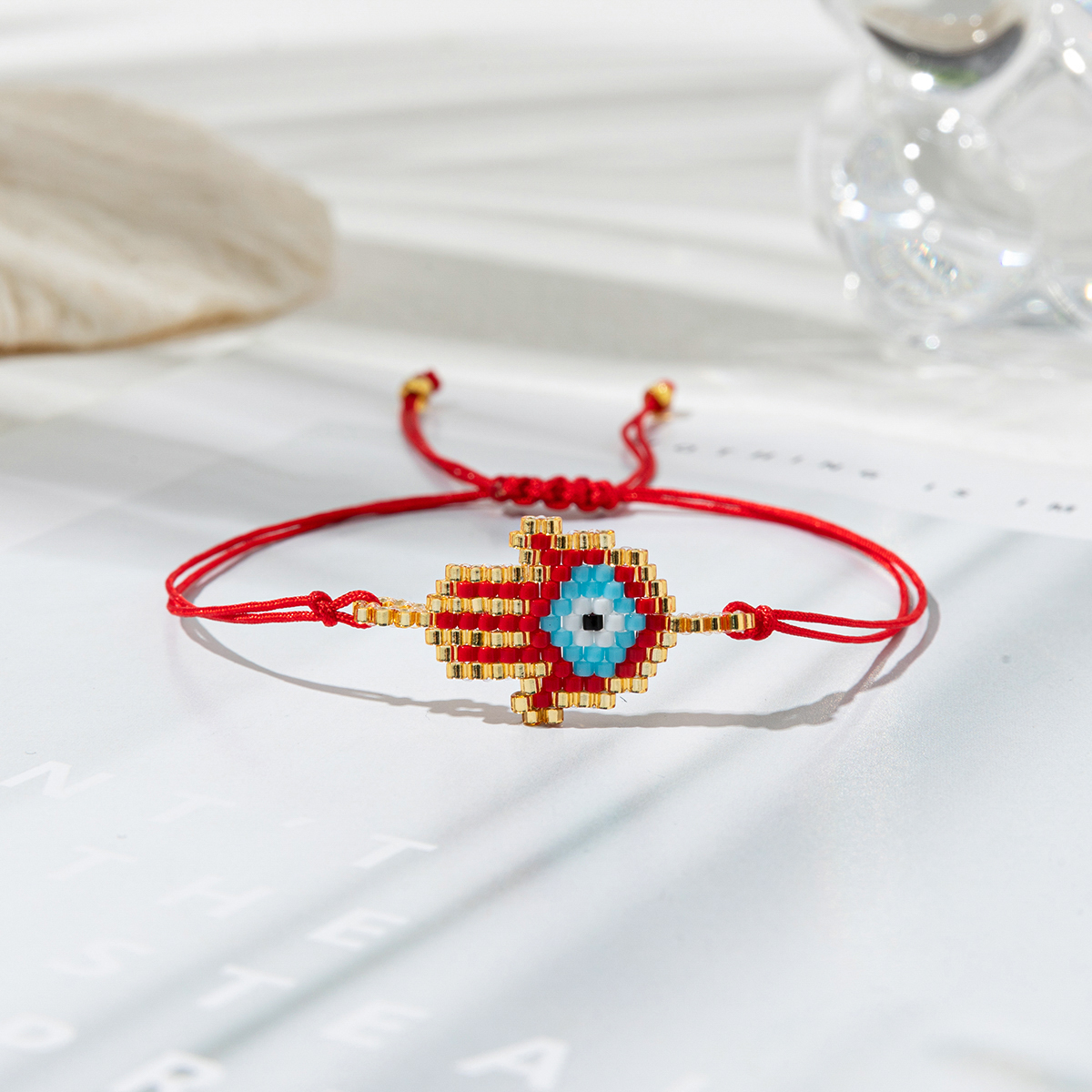 Vintage Style Simple Style Devil's Eye Palm Heart Shape Glass Beaded Knitting Women's Bracelets display picture 4