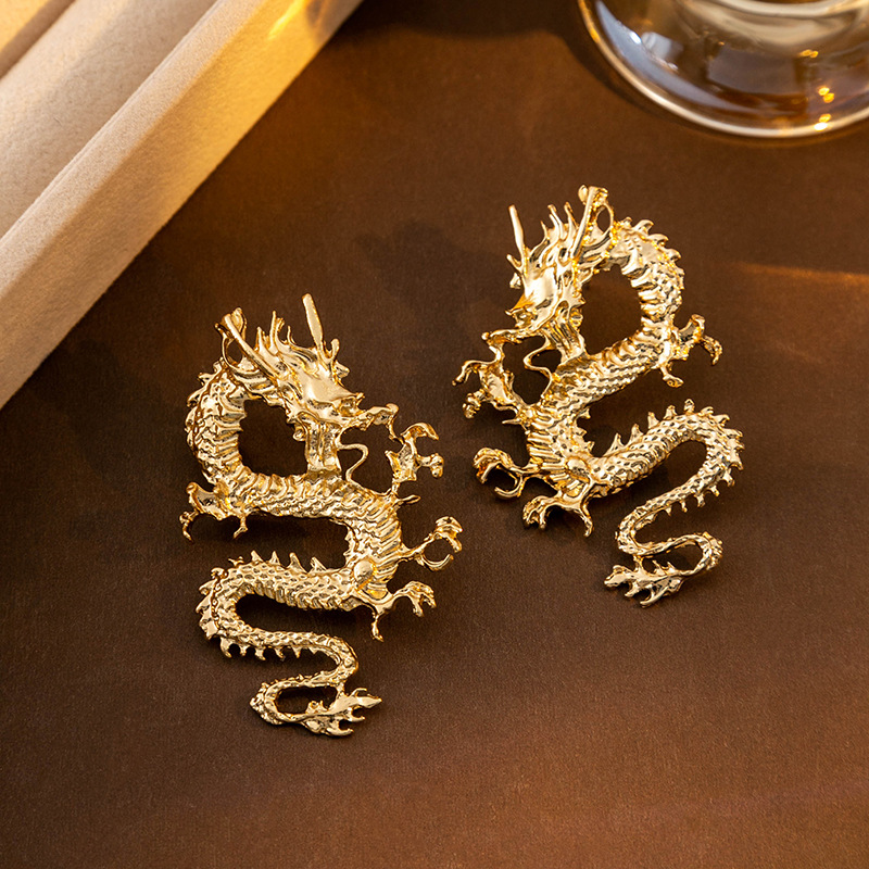1 Pair Vintage Style Simple Style Dragon Irregular Plating Alloy Gold Plated Ear Studs display picture 4
