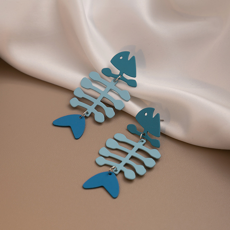 1 Pair Vintage Style Simple Style Fish Irregular Alloy Drop Earrings display picture 3